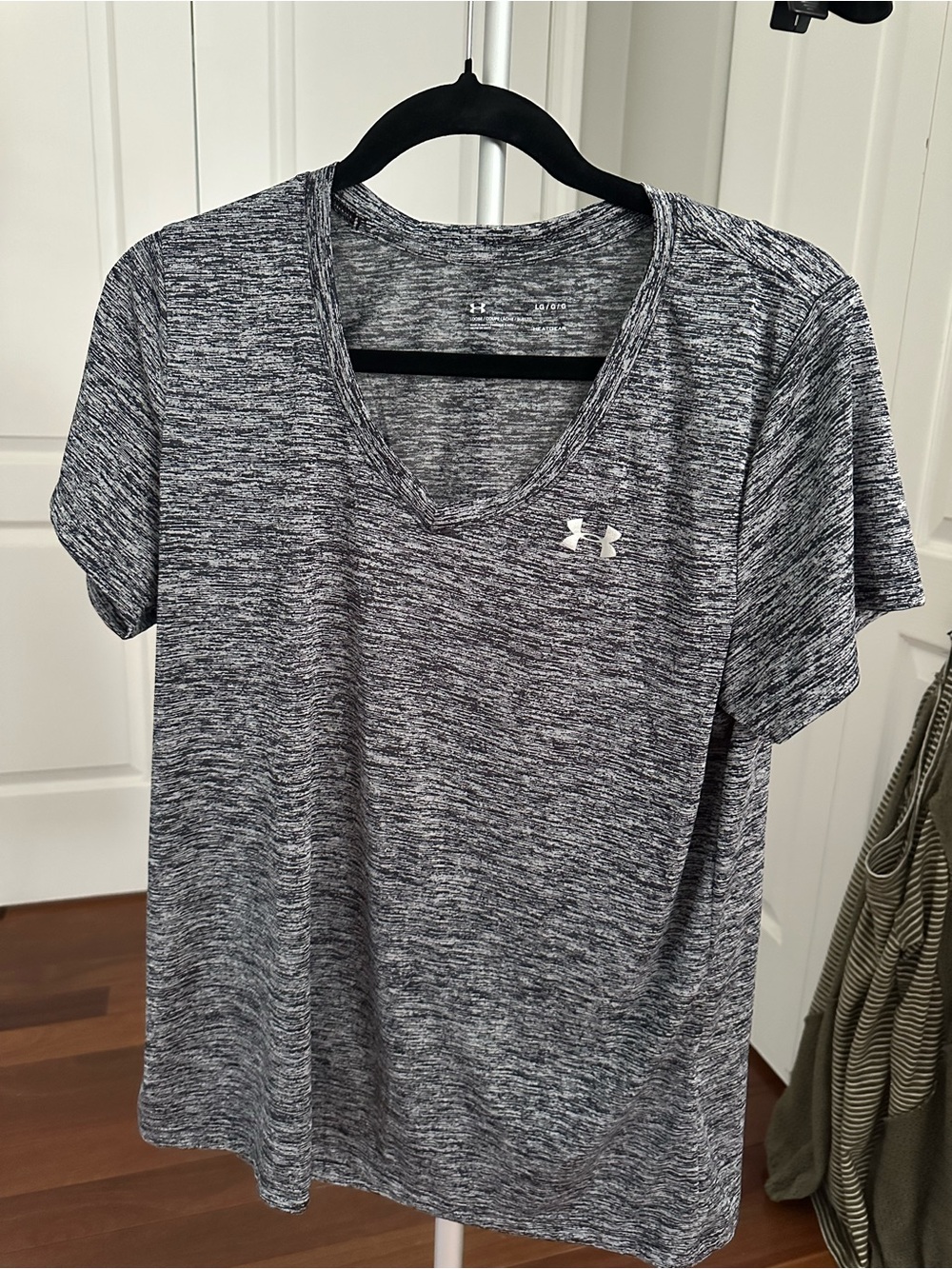 Under Armour Gray Heather V-Neck Short Sleeve Performance Tee